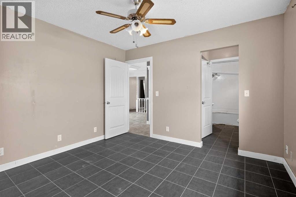 504 1 Avenue NE — photo 14