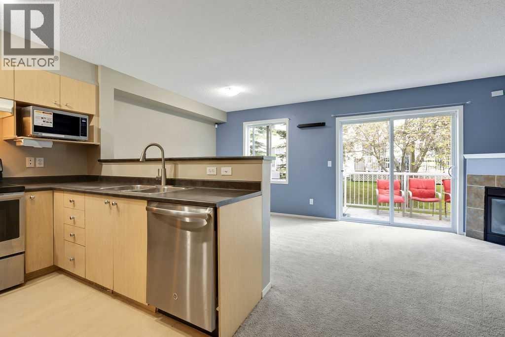 155 Citadel Meadow Gardens NW — photo 9