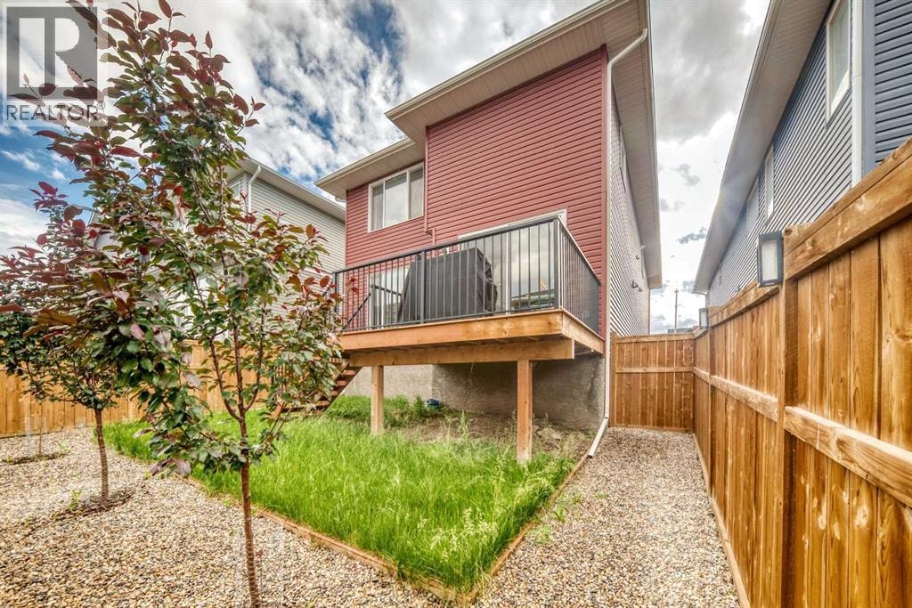 118 Ambleside Heath NW — photo 39