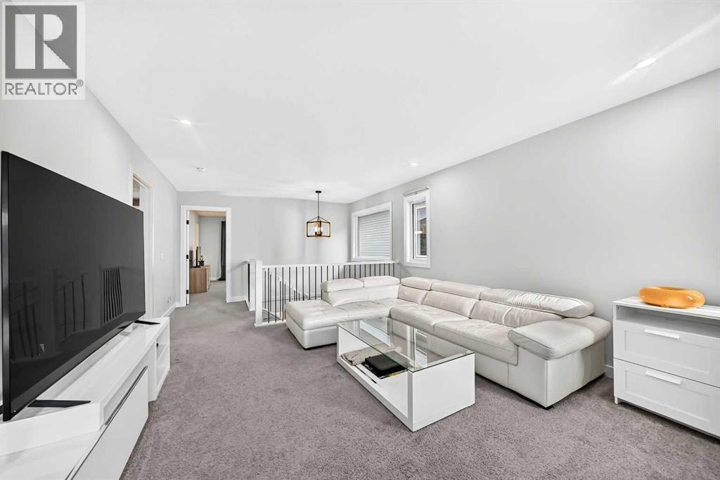 118 Ambleside Heath NW — photo 32