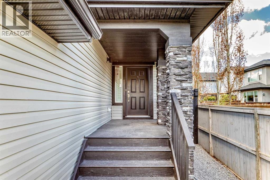 71 Hillcrest Street SW — photo 2