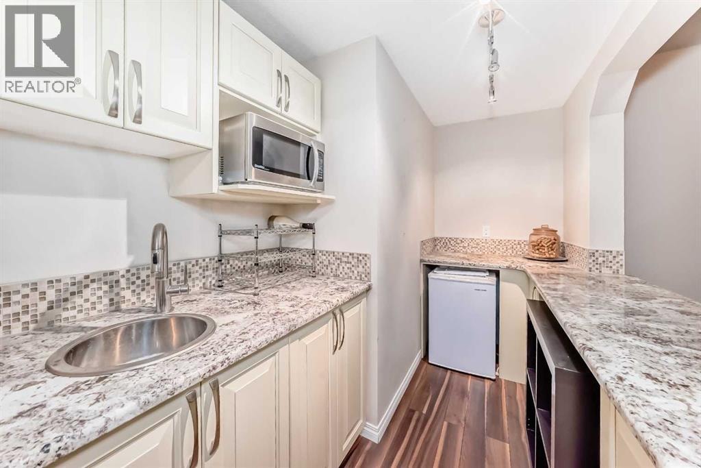 71 Hillcrest Street SW — photo 36