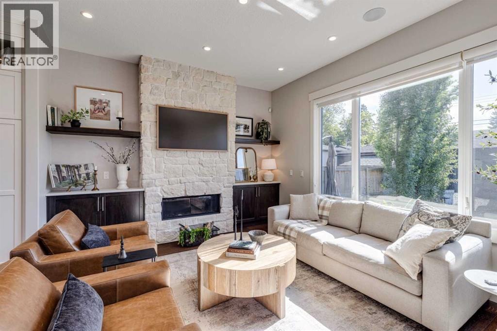 921 42 Street SW — photo 14