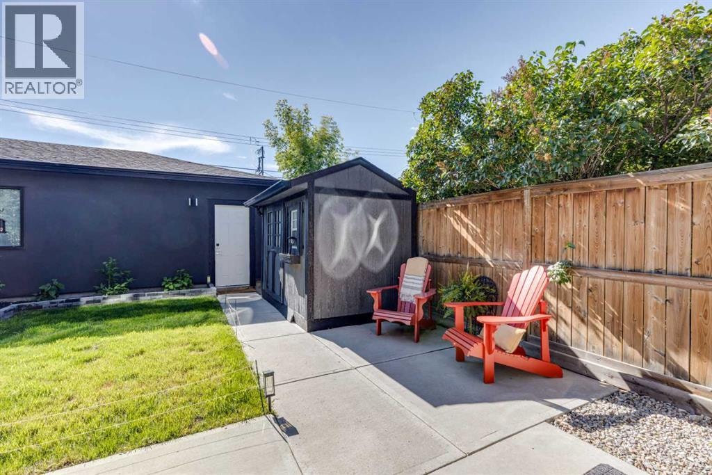 921 42 Street SW — photo 41