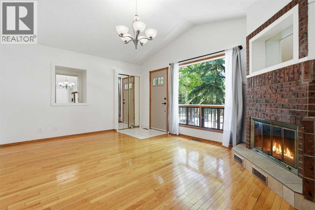 4205 16 Street SW — photo 5
