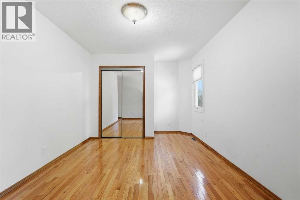 4205 16 Street SW — photo 18