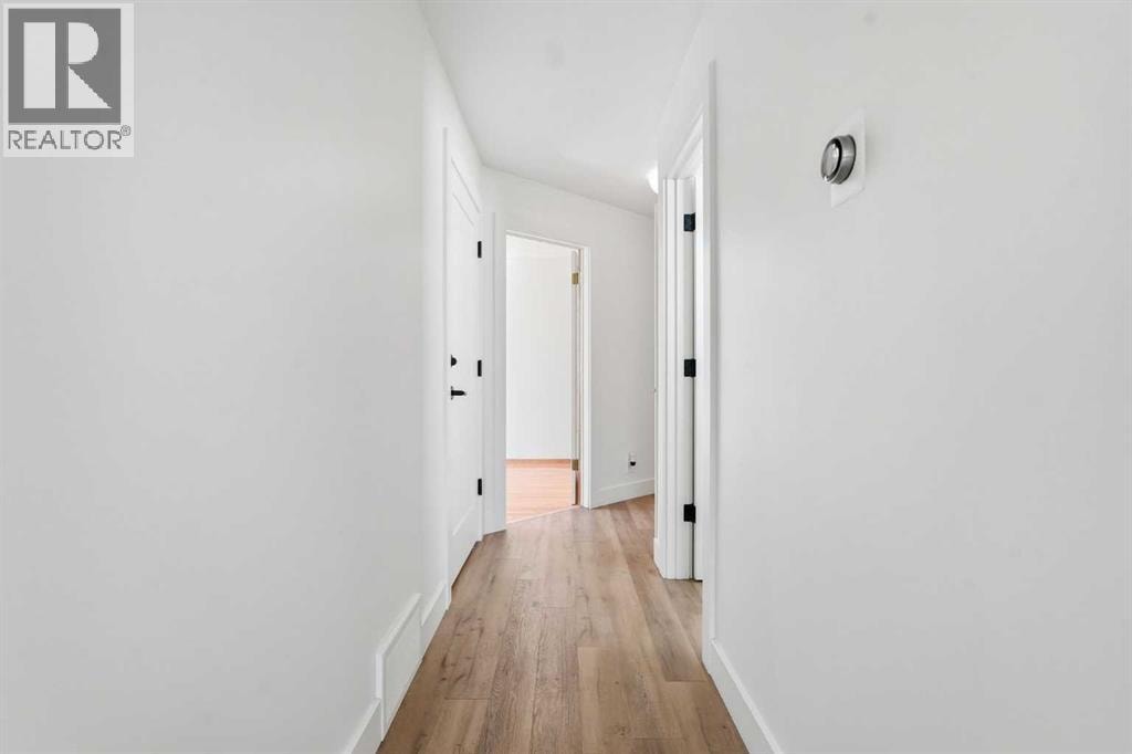 4205 16 Street SW — photo 14