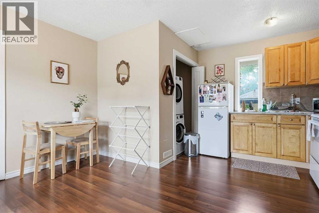 4205 16 Street SW — photo 36