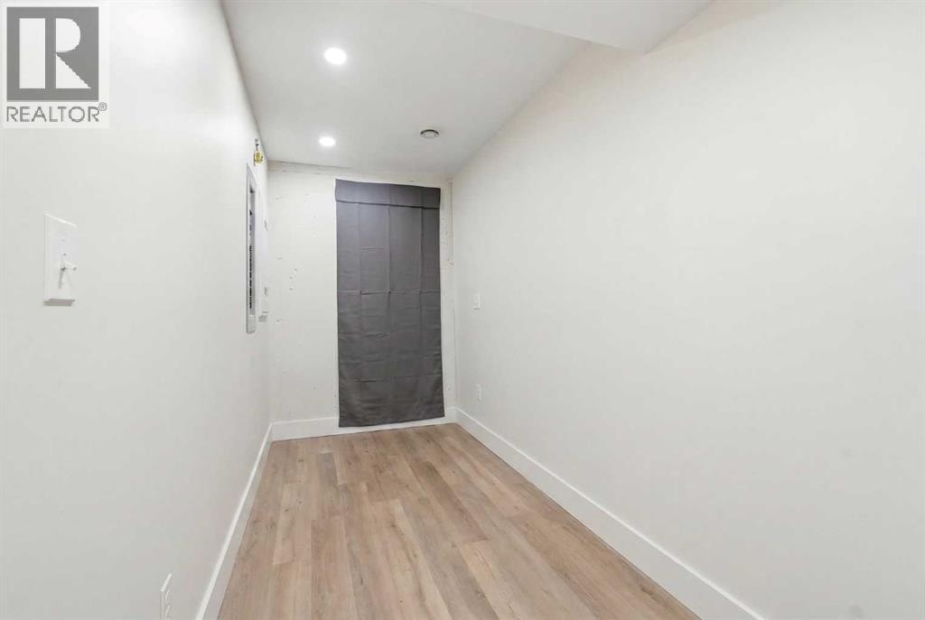 4205 16 Street SW — photo 30
