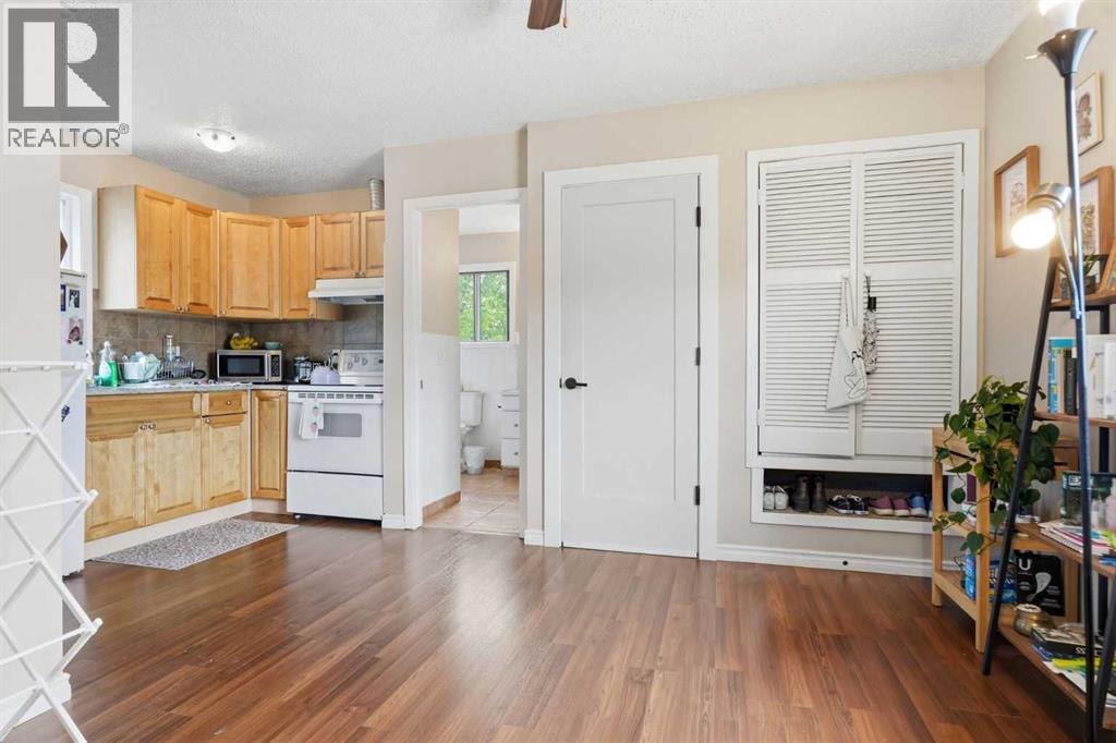 4205 16 Street SW — photo 38