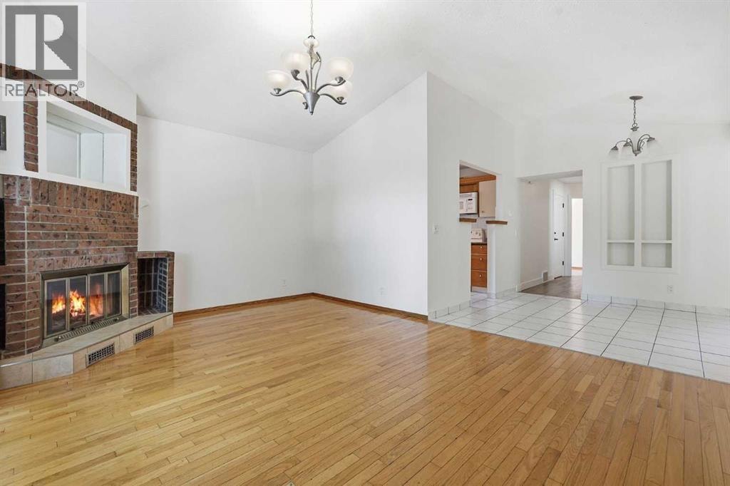 4205 16 Street SW — photo 7