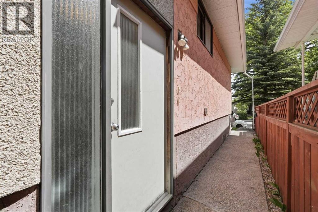 4205 16 Street SW — photo 33