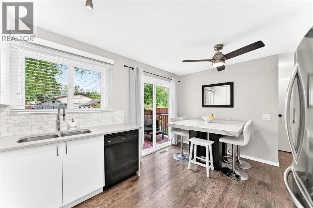 77 Edgeford Way NW — photo 8