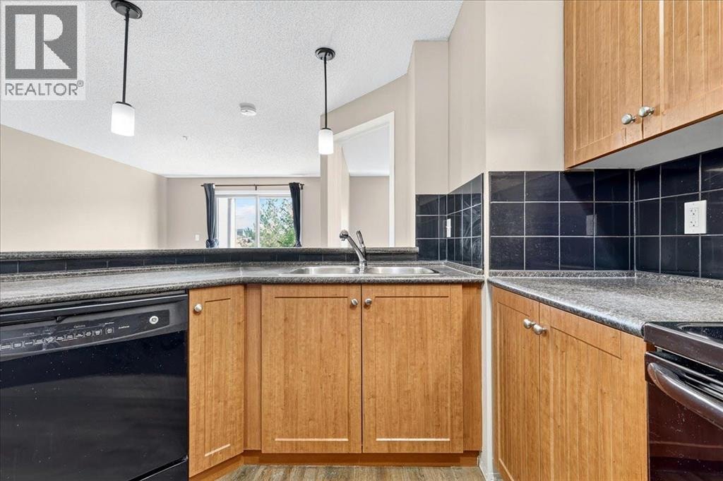 1320, 60 Panatella Street NW — photo 17