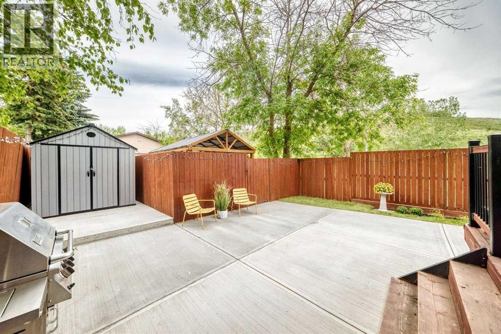 77 Edgeford Way NW — photo 24
