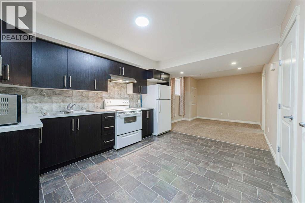 220 Saddlelake Drive NE — photo 28