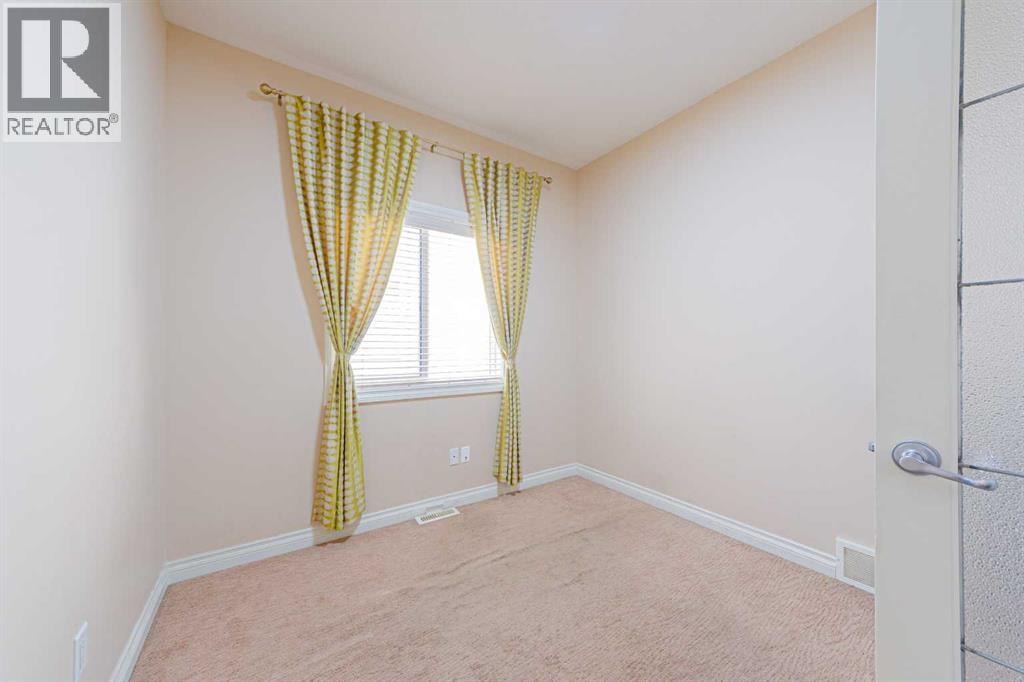 220 Saddlelake Drive NE — photo 13