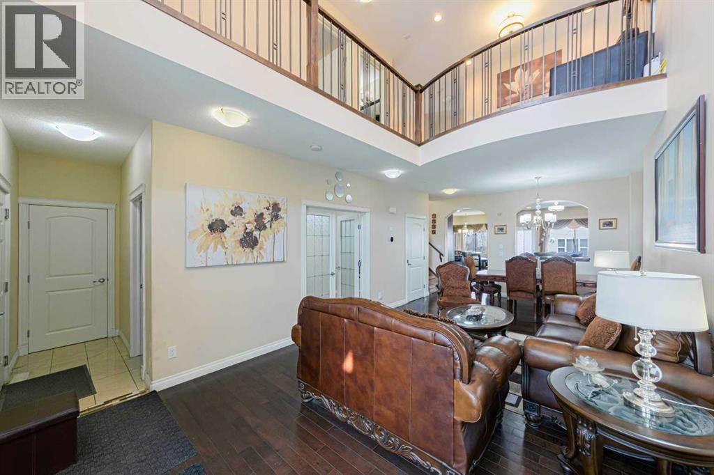 220 Saddlelake Drive NE — photo 4