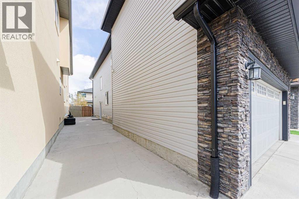 220 Saddlelake Drive NE — photo 35
