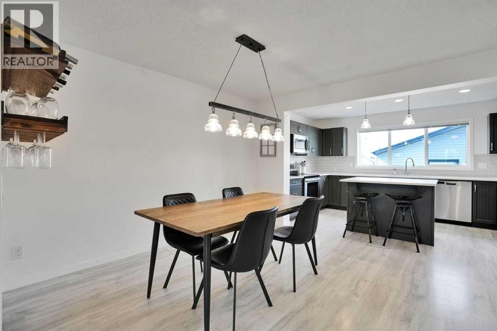 209 Copperpond Parade SE — photo 8