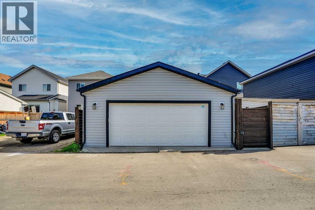 209 Copperpond Parade SE — photo 44