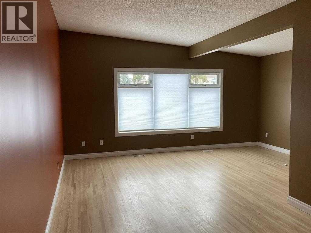 1001 McKinnon Drive NE — photo 4
