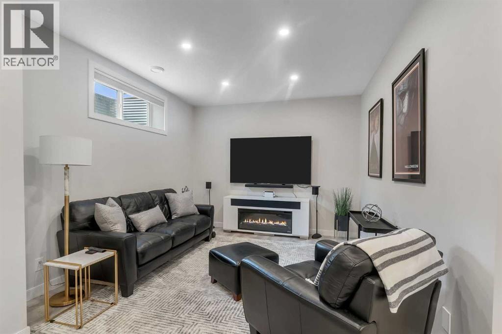 796 Coopers Crescent SW — photo 36