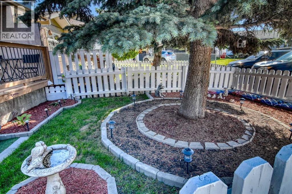136 Abalone Place NE — photo 35