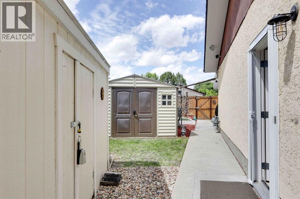 136 Abalone Place NE — photo 27