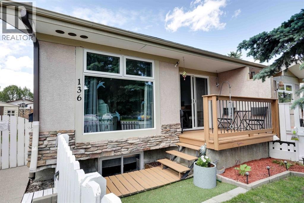 136 Abalone Place NE — photo 2