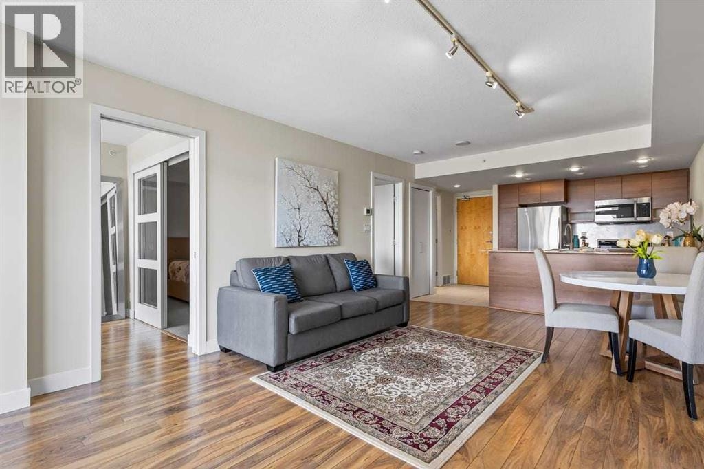 805, 1110 11 Street SW — photo 12