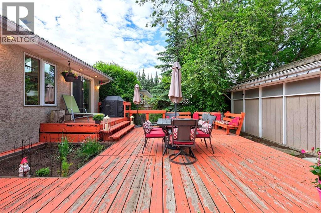 4911 43 Street SW — photo 44