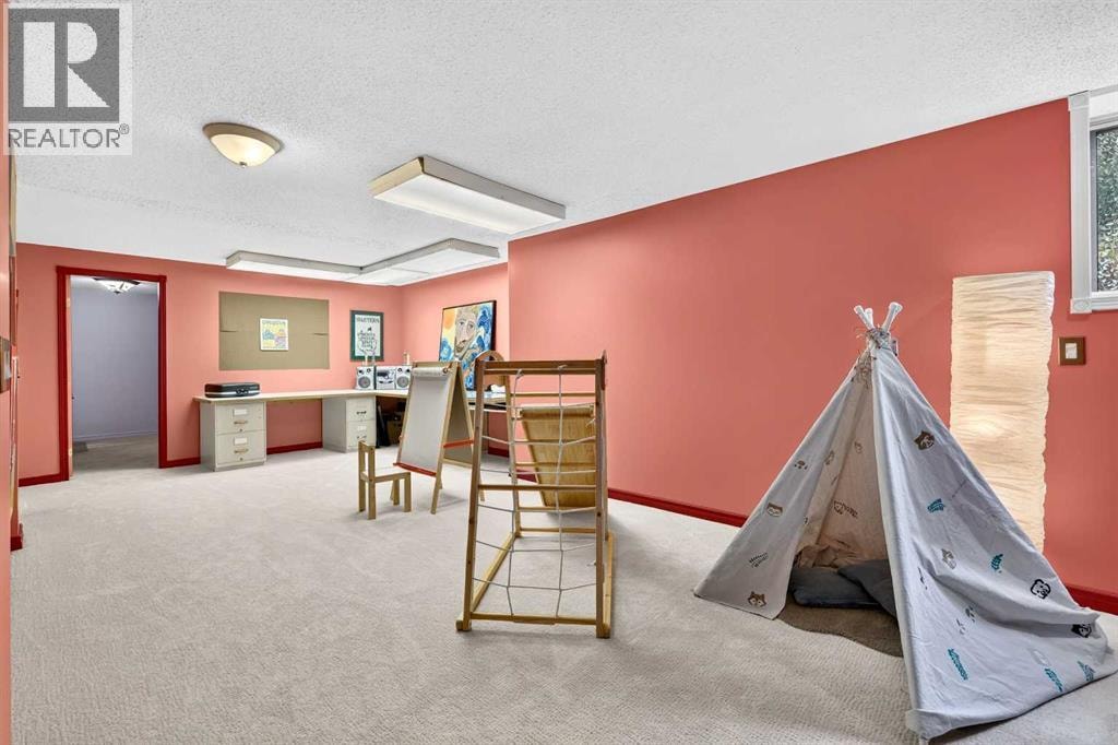 4911 43 Street SW — photo 36