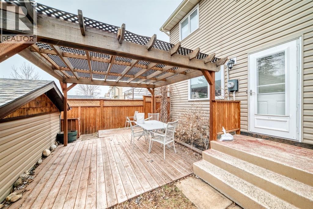 255 Falshire Way NE — photo 31