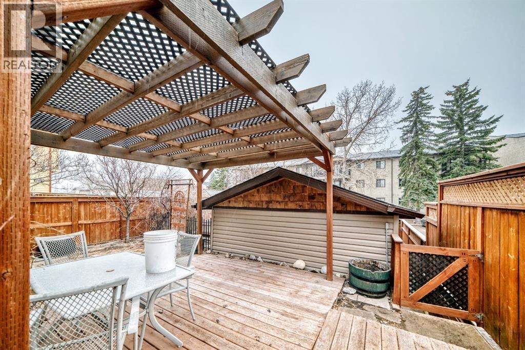 255 Falshire Way NE — photo 33