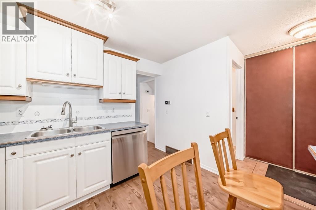 255 Falshire Way NE — photo 7
