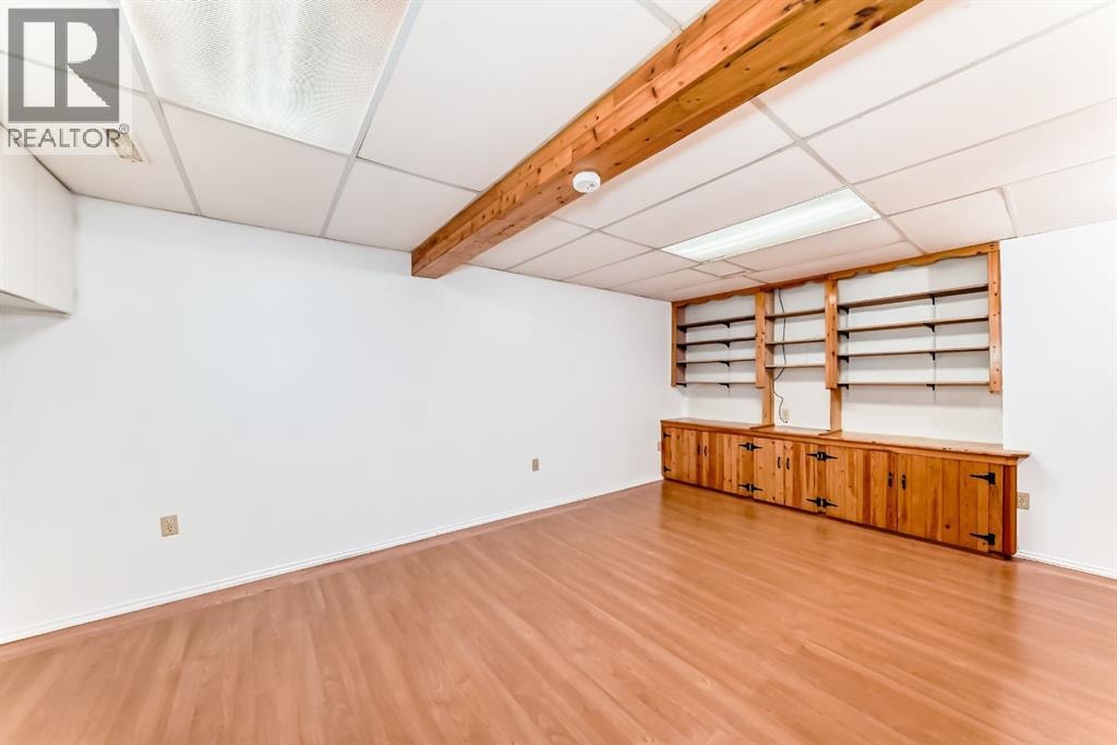 255 Falshire Way NE — photo 25