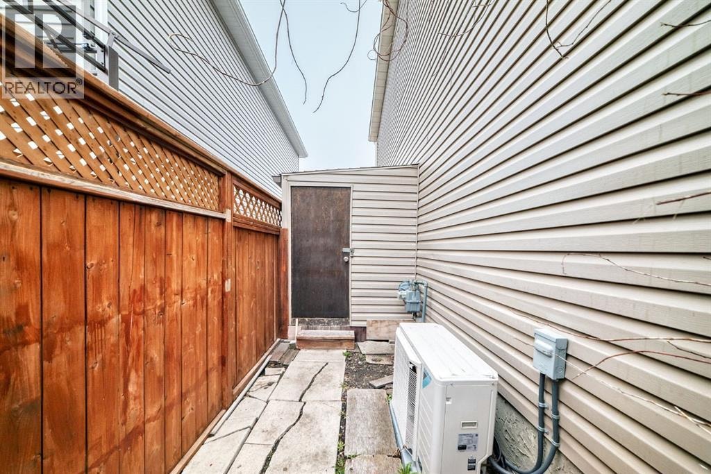 255 Falshire Way NE — photo 36
