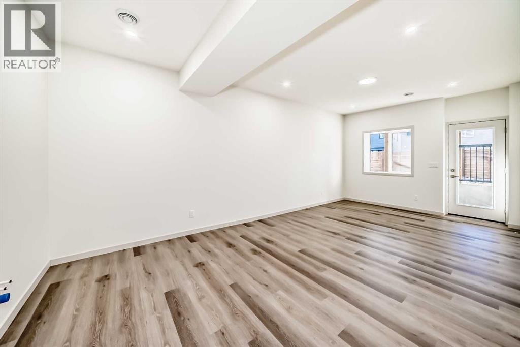 31 Lucas Passage NW — photo 40