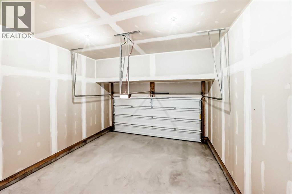 31 Lucas Passage NW — photo 47