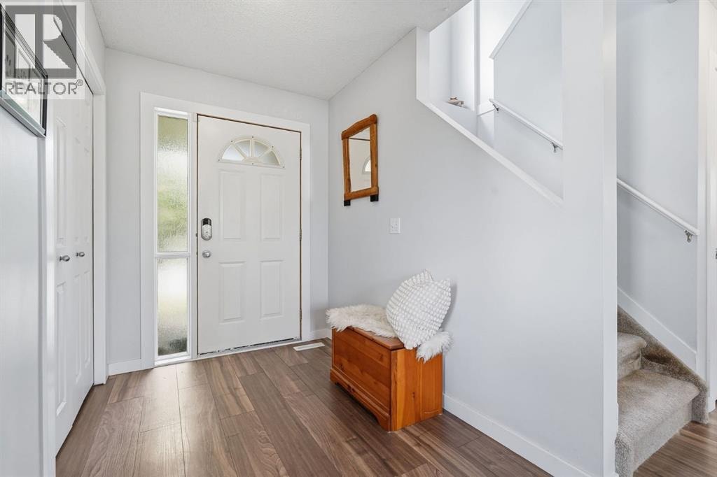56 Silver Creek Boulevard — photo 3
