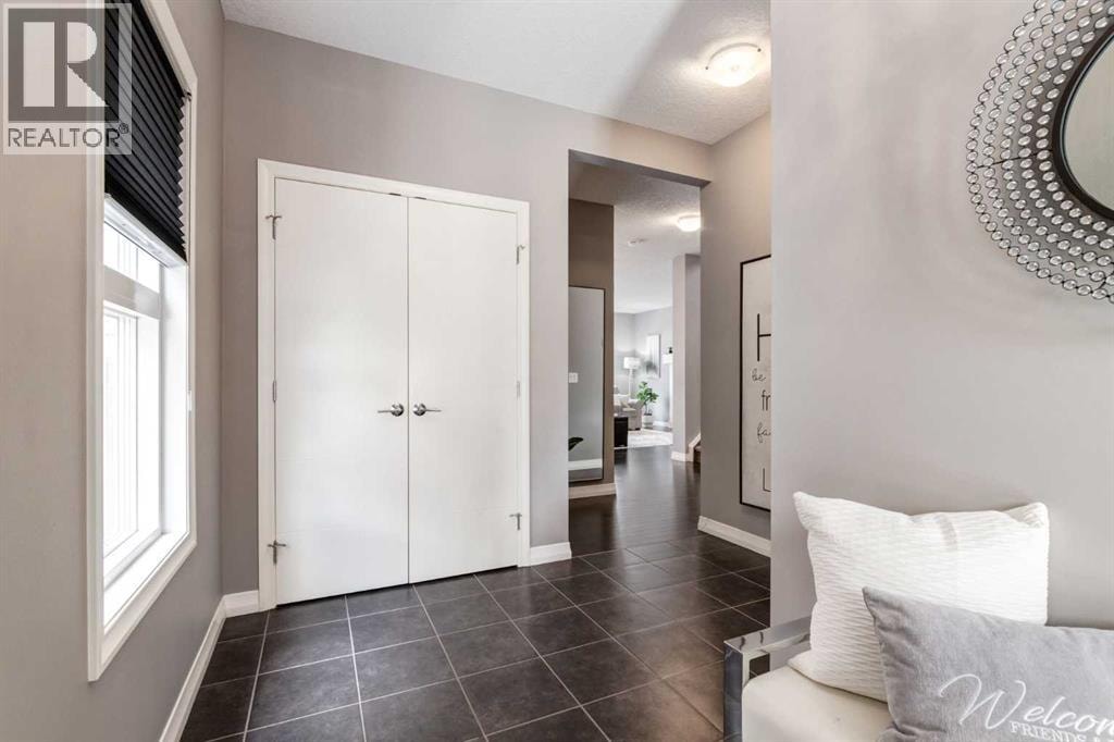 33 Evansglen Drive NW — photo 3