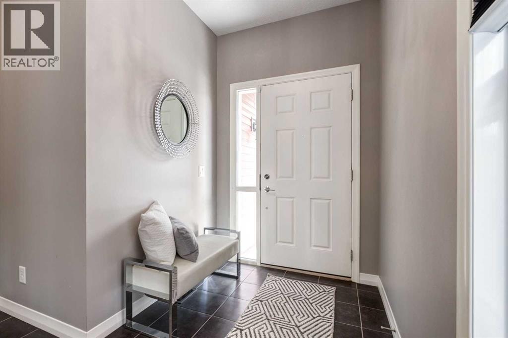 33 Evansglen Drive NW — photo 2