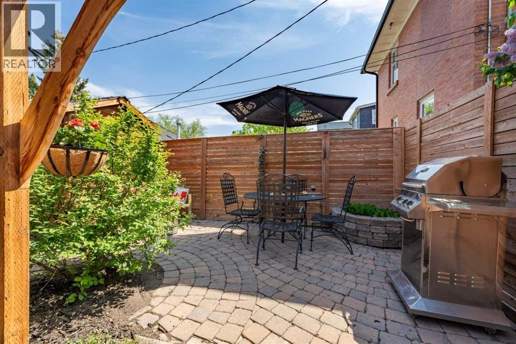 3216 17 Street SW — photo 30