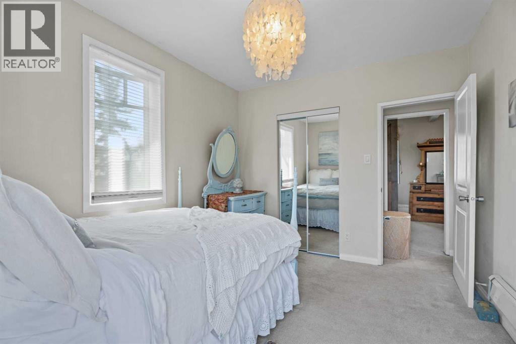 3216 17 Street SW — photo 21
