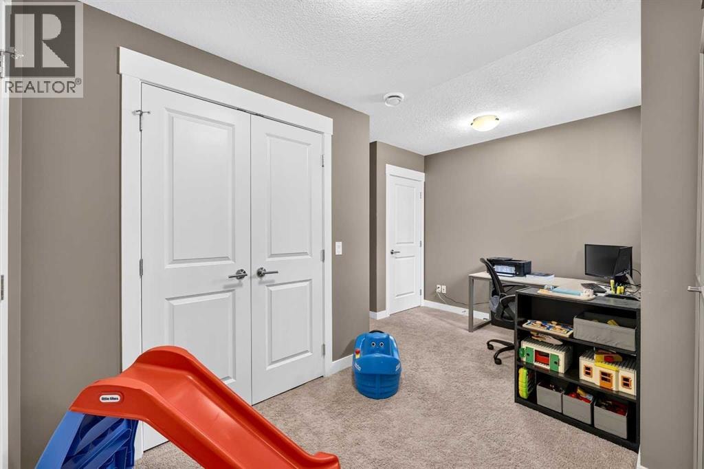 3101, 5305 32 Avenue SW — photo 38