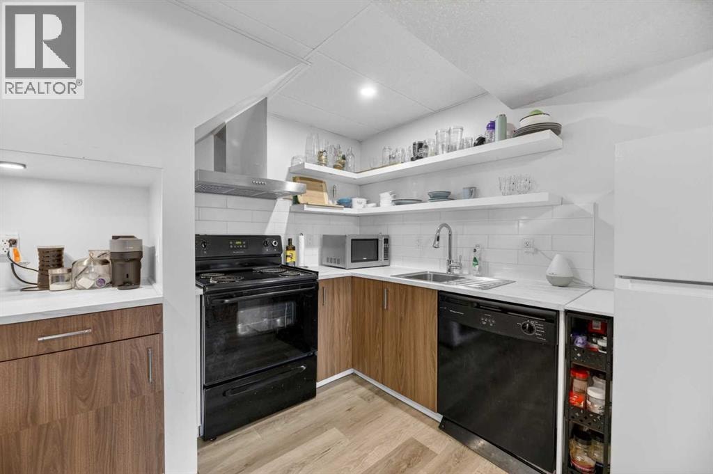 35 Queen Isabella Close SE — photo 22