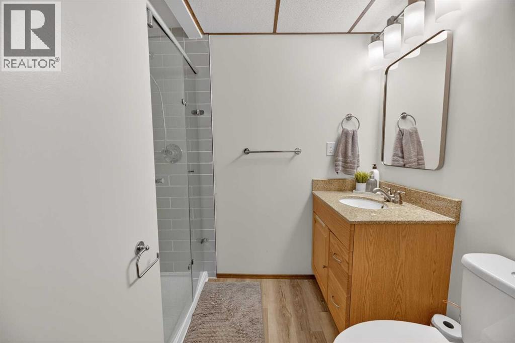 35 Queen Isabella Close SE — photo 25