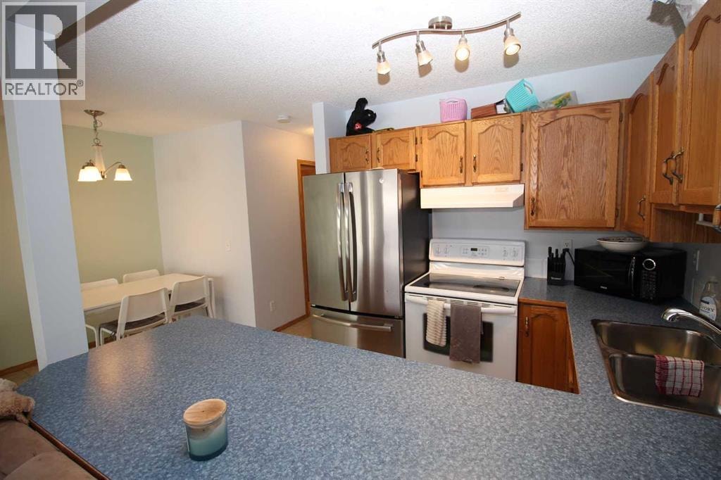215 Millview Green SW — photo 4