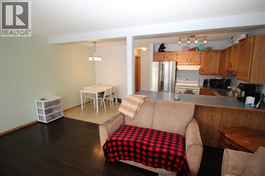 215 Millview Green SW — photo 6